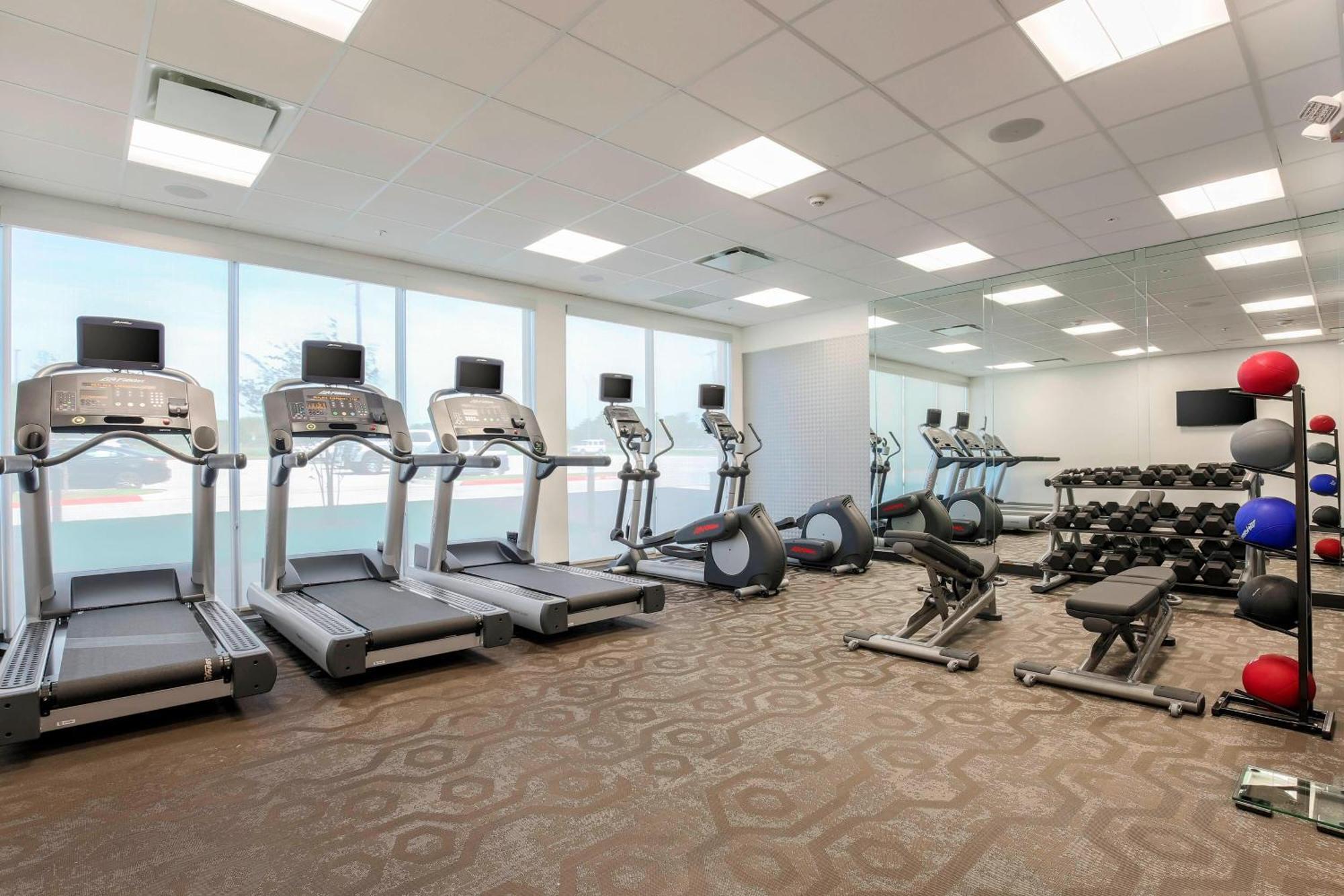 Fairfield Inn & Suites By Marriott Decatur At Decatur Conference Center Buitenkant foto